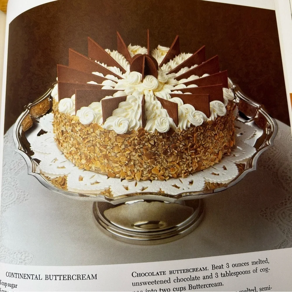 RARE WILTON Cake Decorating - 3 Volume Encyclopedia Set